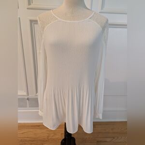Adrianna Papell NWOT Cream Blouse